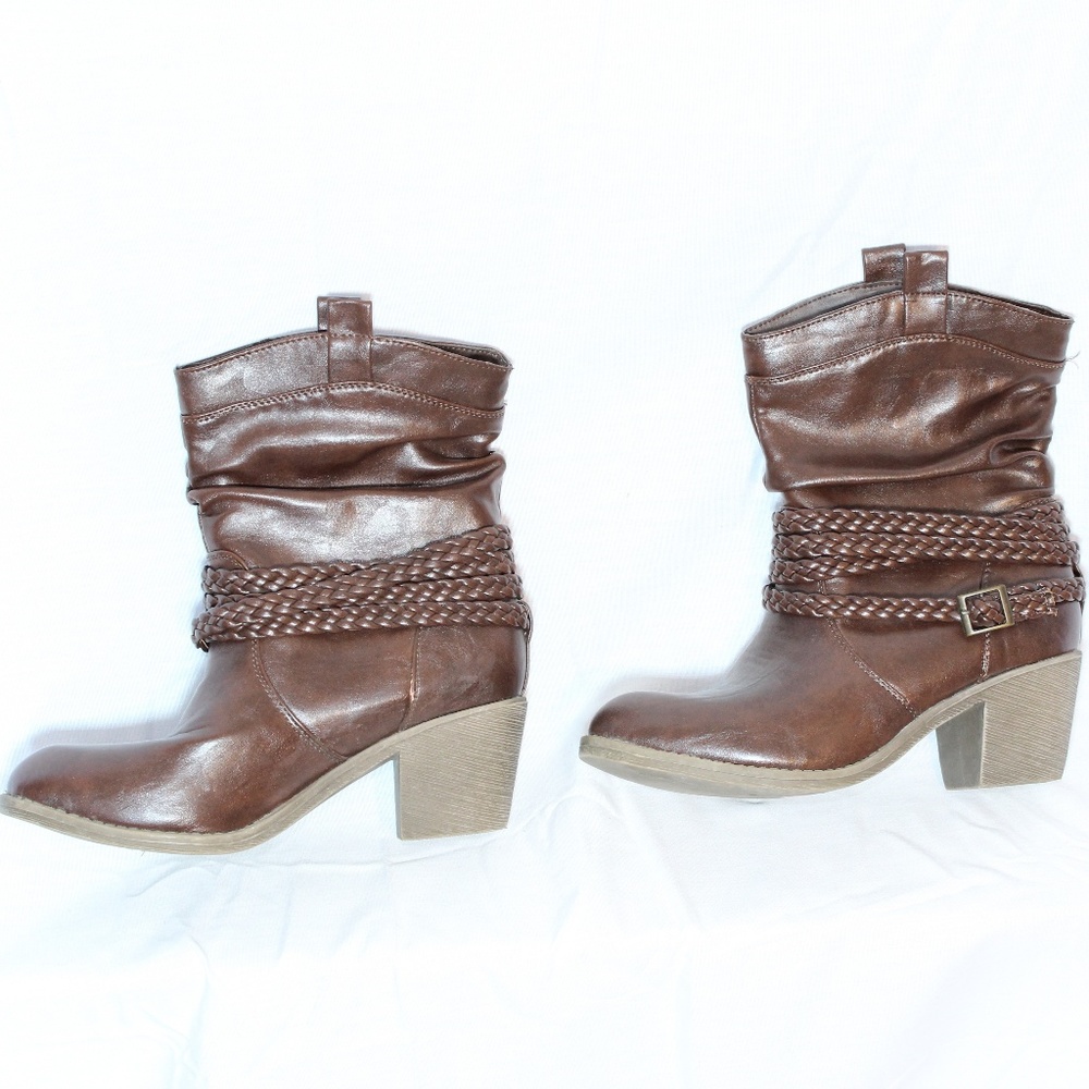 Maurices Heeled Ankle Boots Size 6.5 M